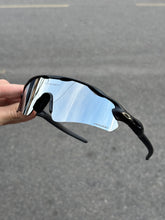 Óculos Radar Black - Lente Liquid Metal - Compre 1 Leve 2