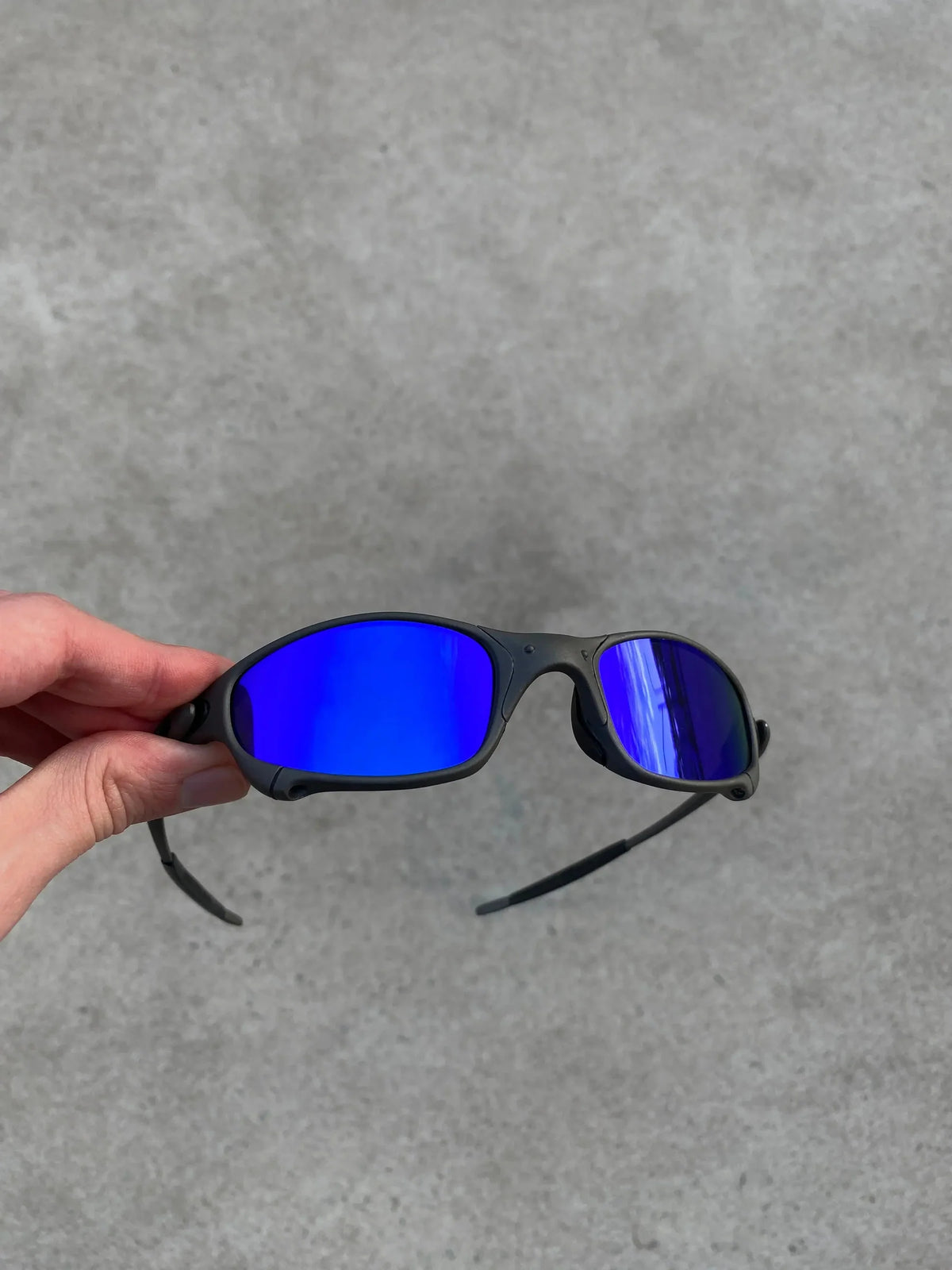 Juliet X Metal - Lente Neon Blue
