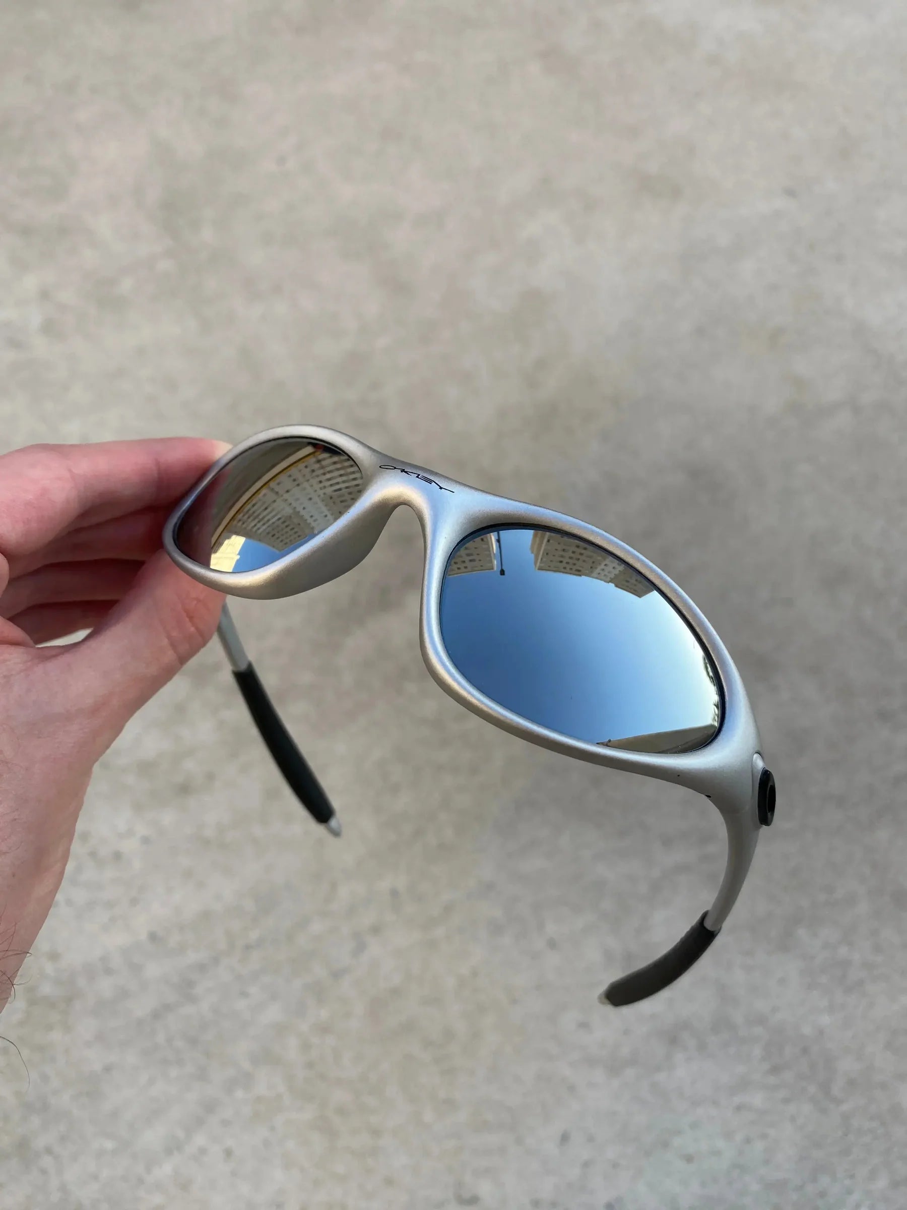Minute Gray - Lente Liquid Metal - Compre 1 Leve 2