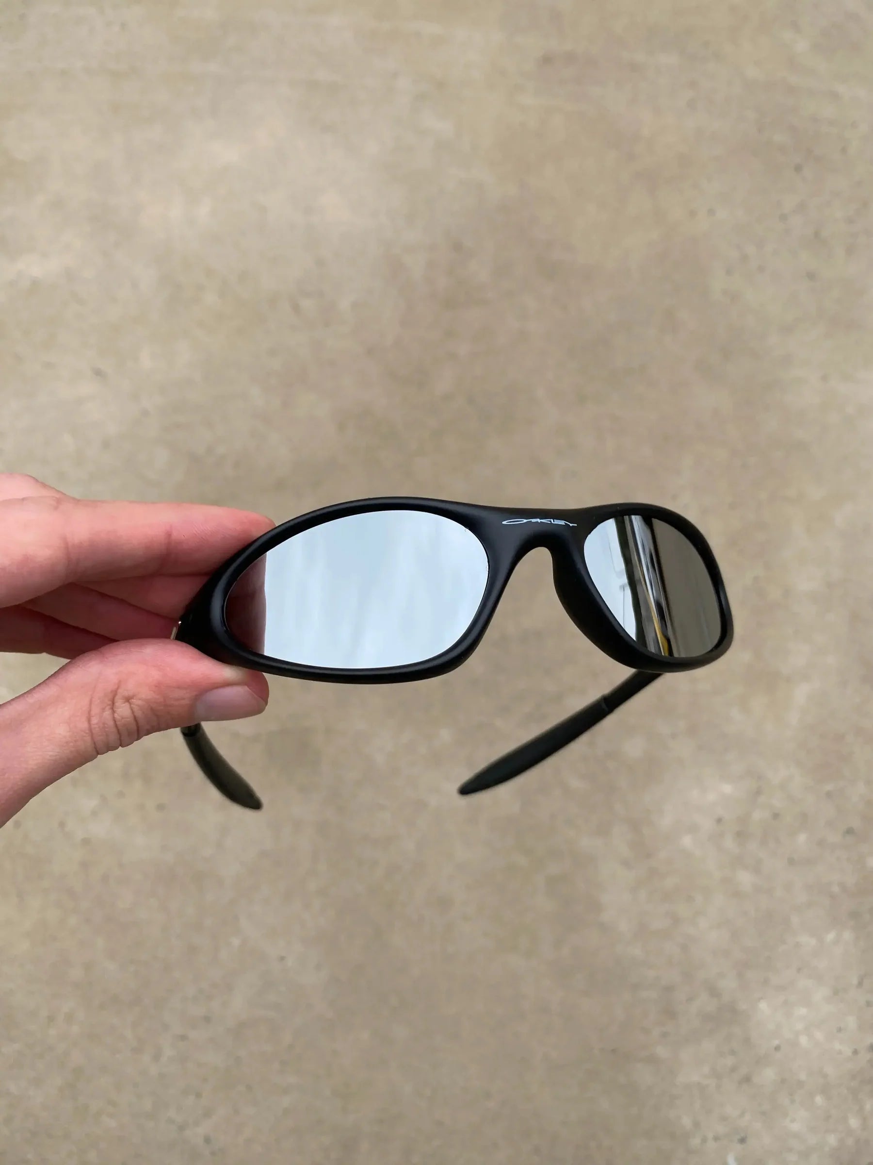 Minute Black - Lente Liquid Metal - Compre 1 Leve 2