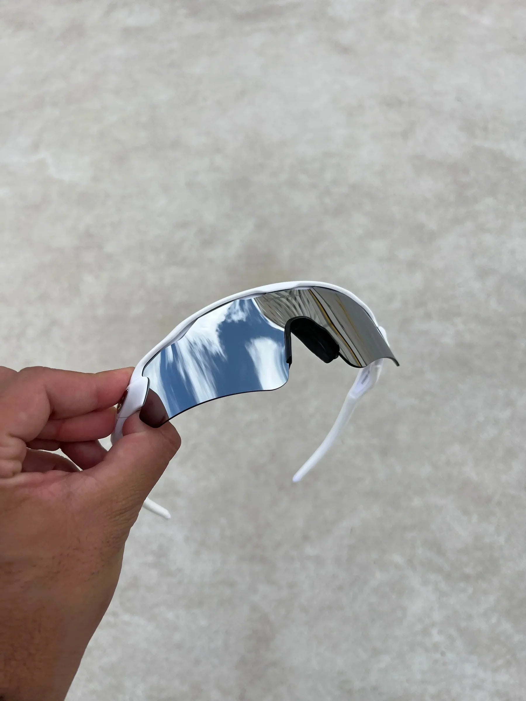 Óculos Radar White - Lente Liquid Metal - Compre 1 Leve 2